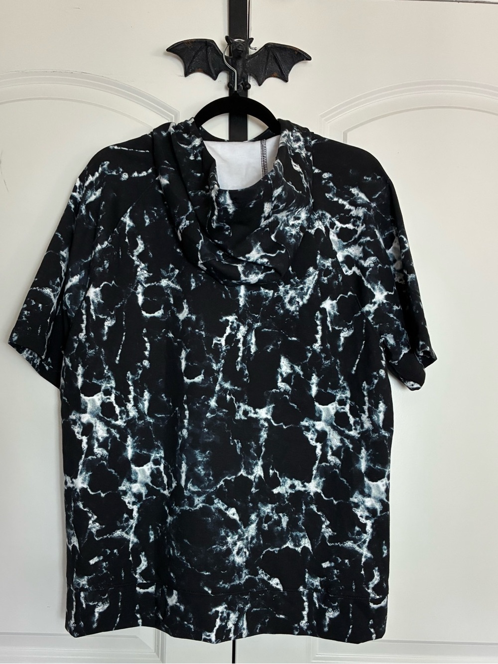 Old Navy Active Short-Sleeve Hoodie in Black Marble NWT size Men’s L - Picture 3 of 11